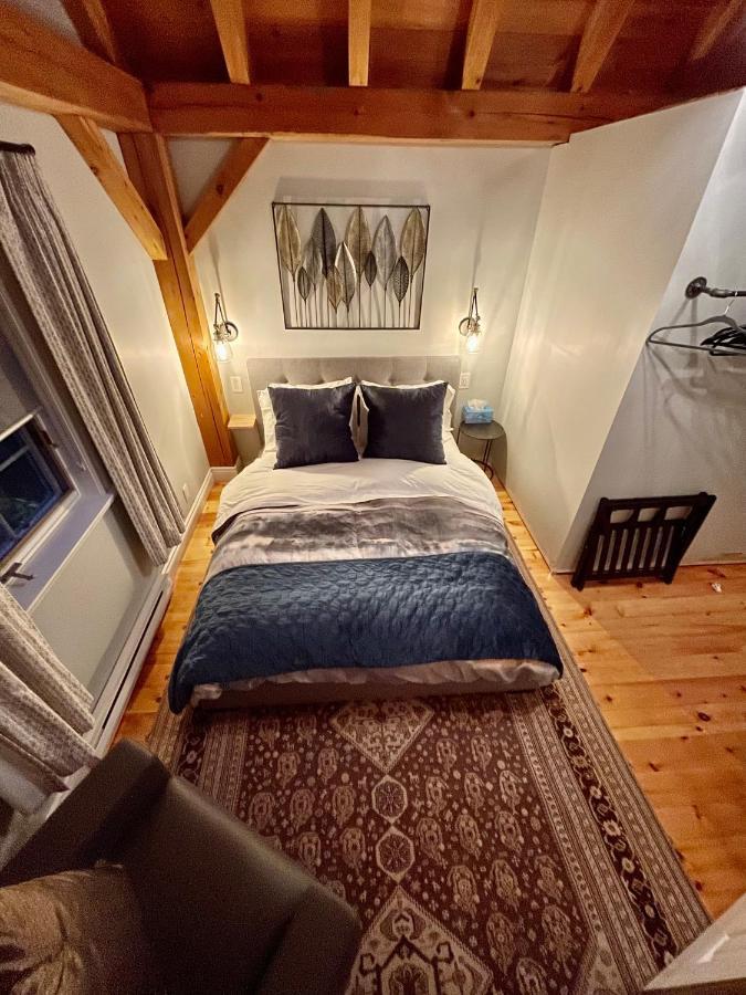 Maison Napoleon B&B Mont-Tremblant Bagian luar foto